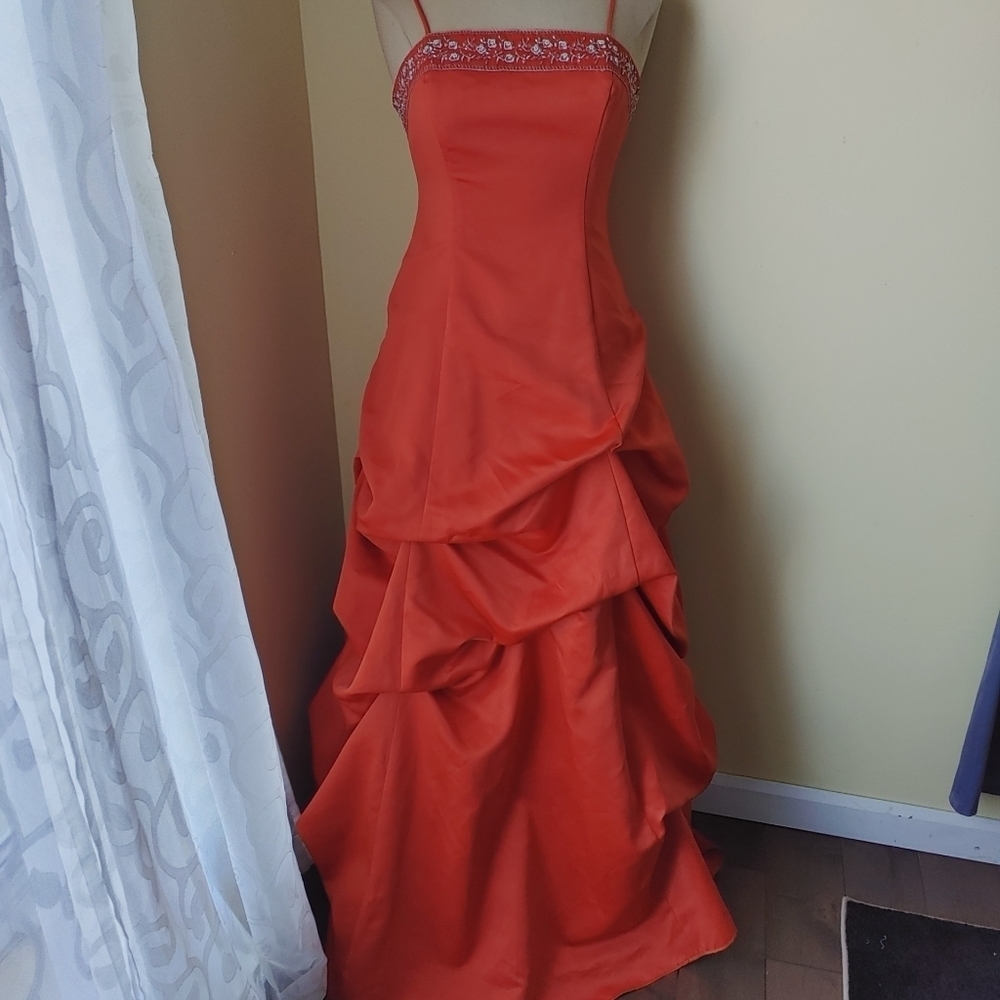 Forever Yours Coral Formal, Prom Gown Dress size‎ 8